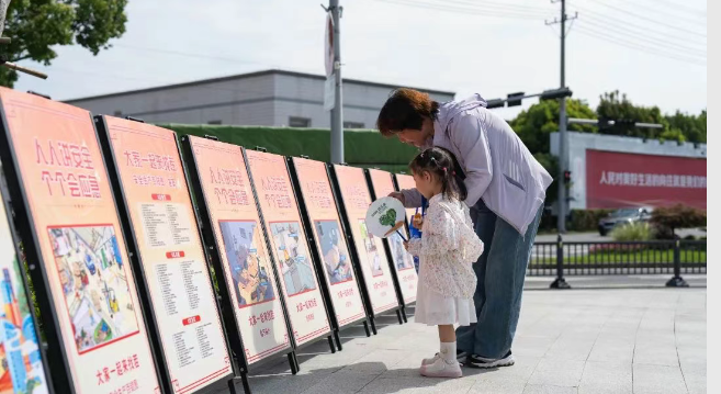 化工公司網(wǎng)站模板,化工公司網(wǎng)頁模板,響危險品倉庫昆山化學品倉儲,昆山危險品倉庫,昆山?；穫}儲,昆山乙類化學品倉儲,昆山甲類危險品倉庫,昆山丙類化學品倉庫,上海甲類危險品倉庫,上海甲類化學品倉庫,上海危險品倉庫,上海?；穫}庫,蘇州甲類危險品倉庫應式模板,網(wǎng)站制作,網(wǎng)站建站